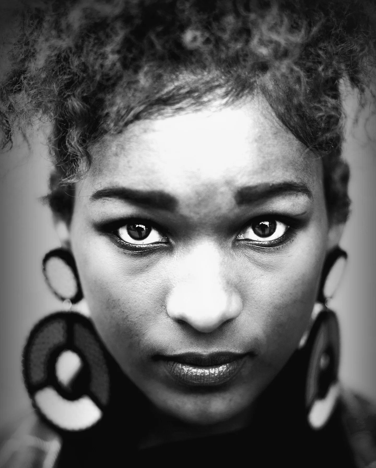 Women sales black white